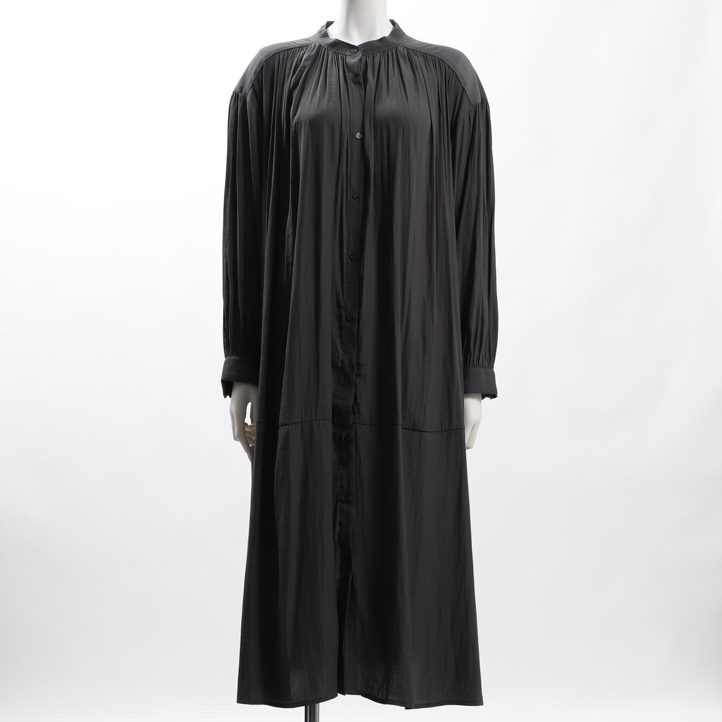 ギャザードネックバンドカラーワンピース