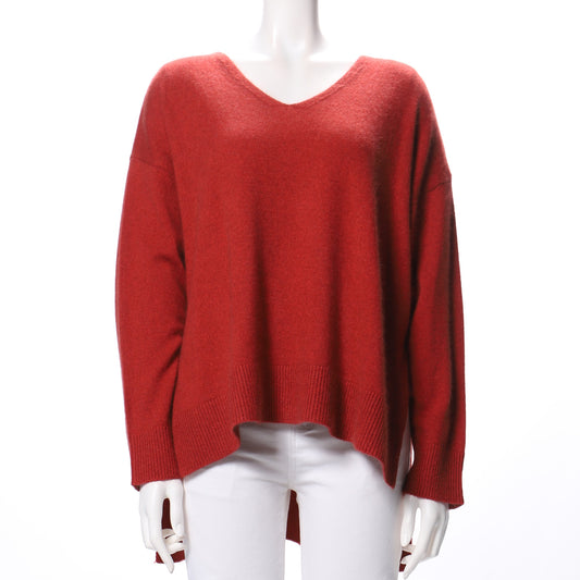 バックテールデザインVネックニット