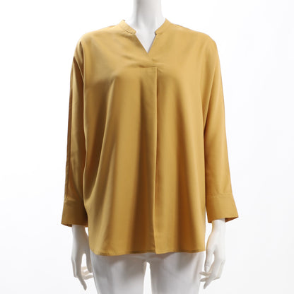 バックデザインオープンフロントネックブラウス