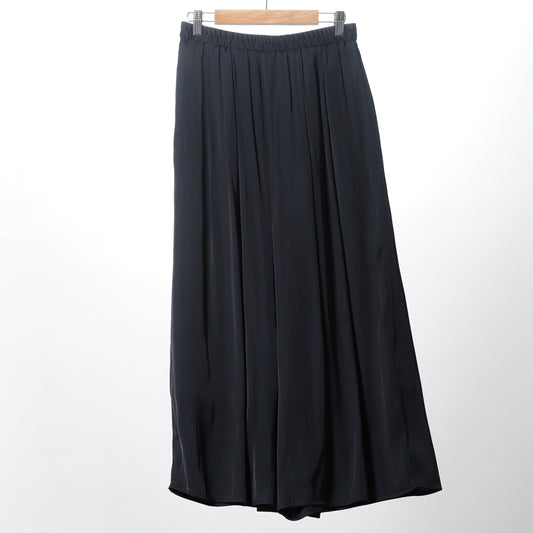 ドレープサテンパンツ