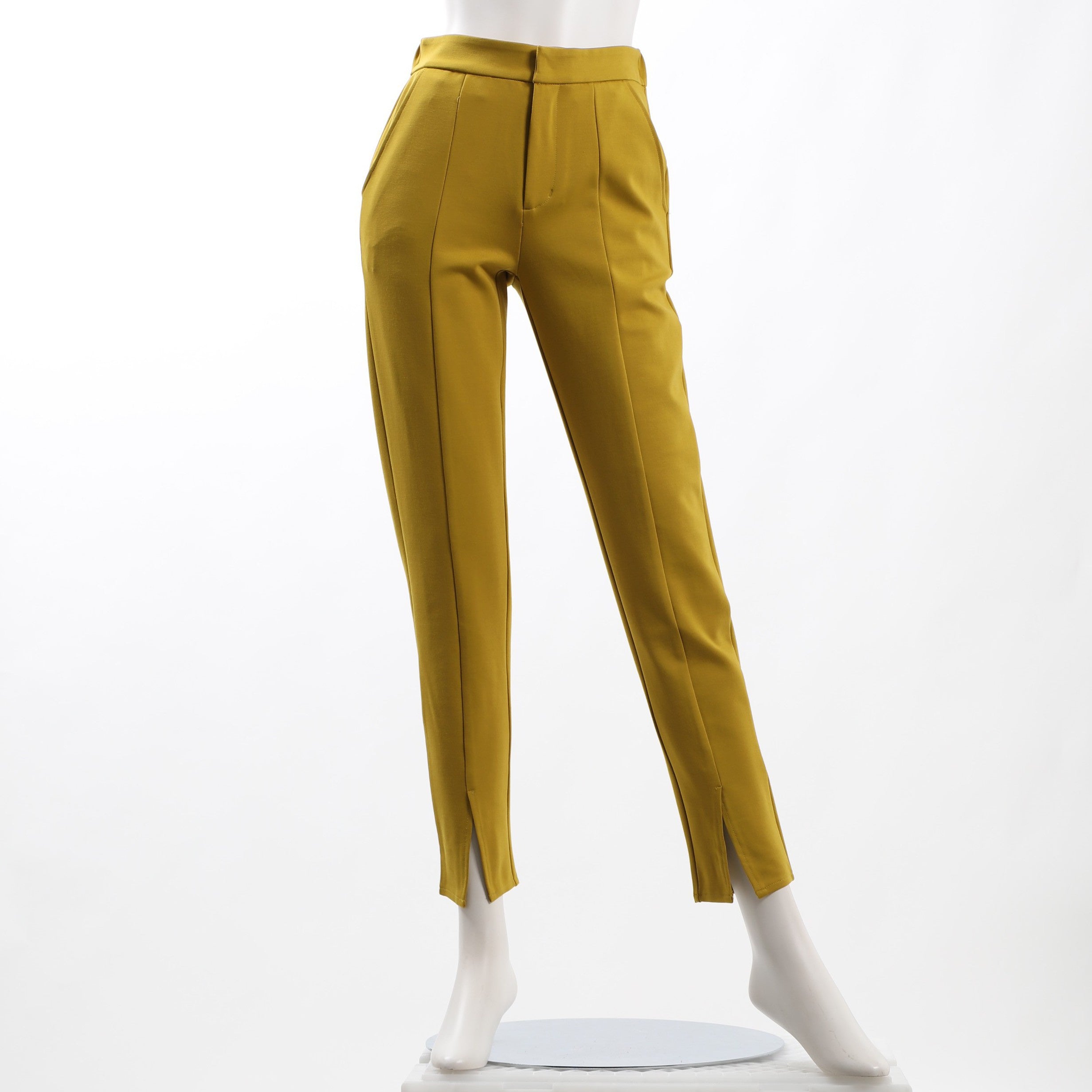 フロントスリットテーパードパンツ