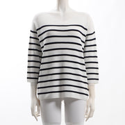 シンプルVネックニット