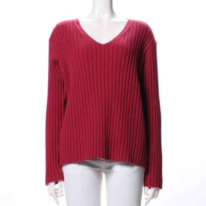 太めのリブVネックニット