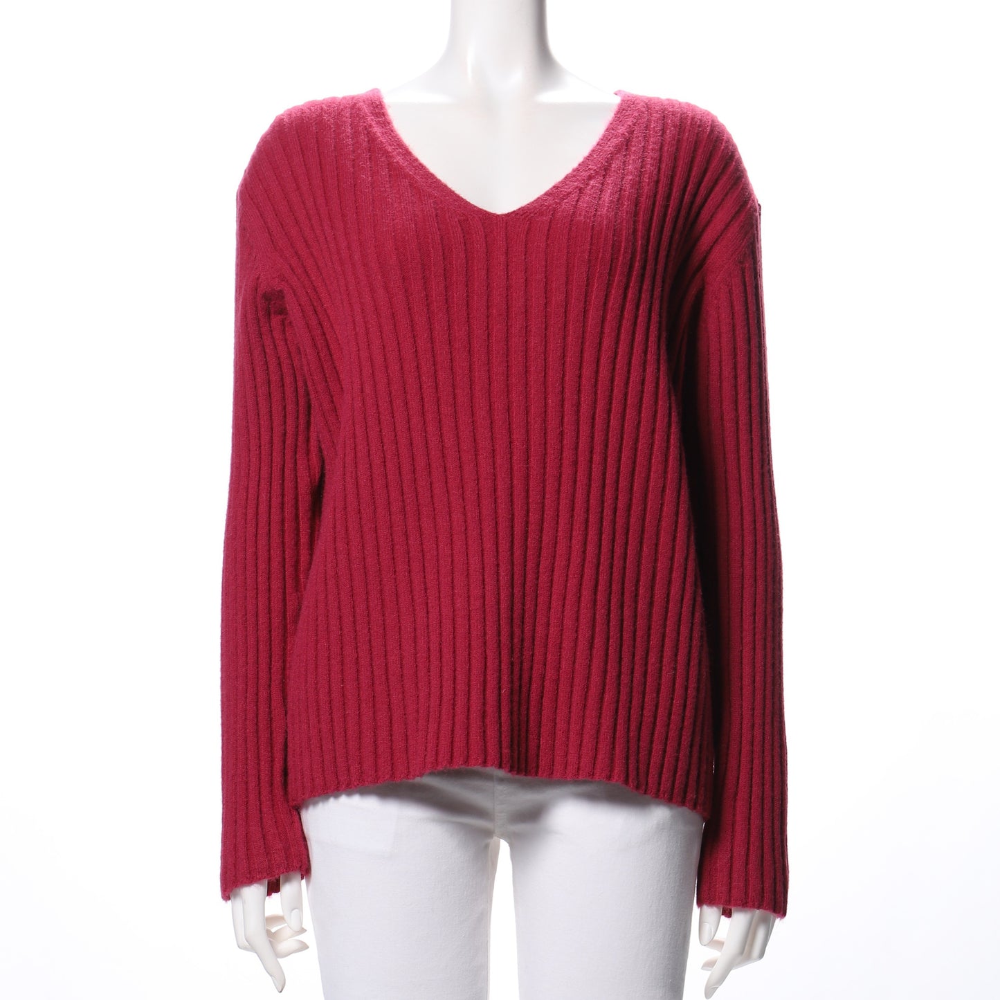 太めのリブVネックニット