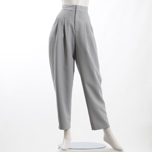 タックテーパードパンツ
