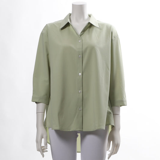 バックテールブラウス