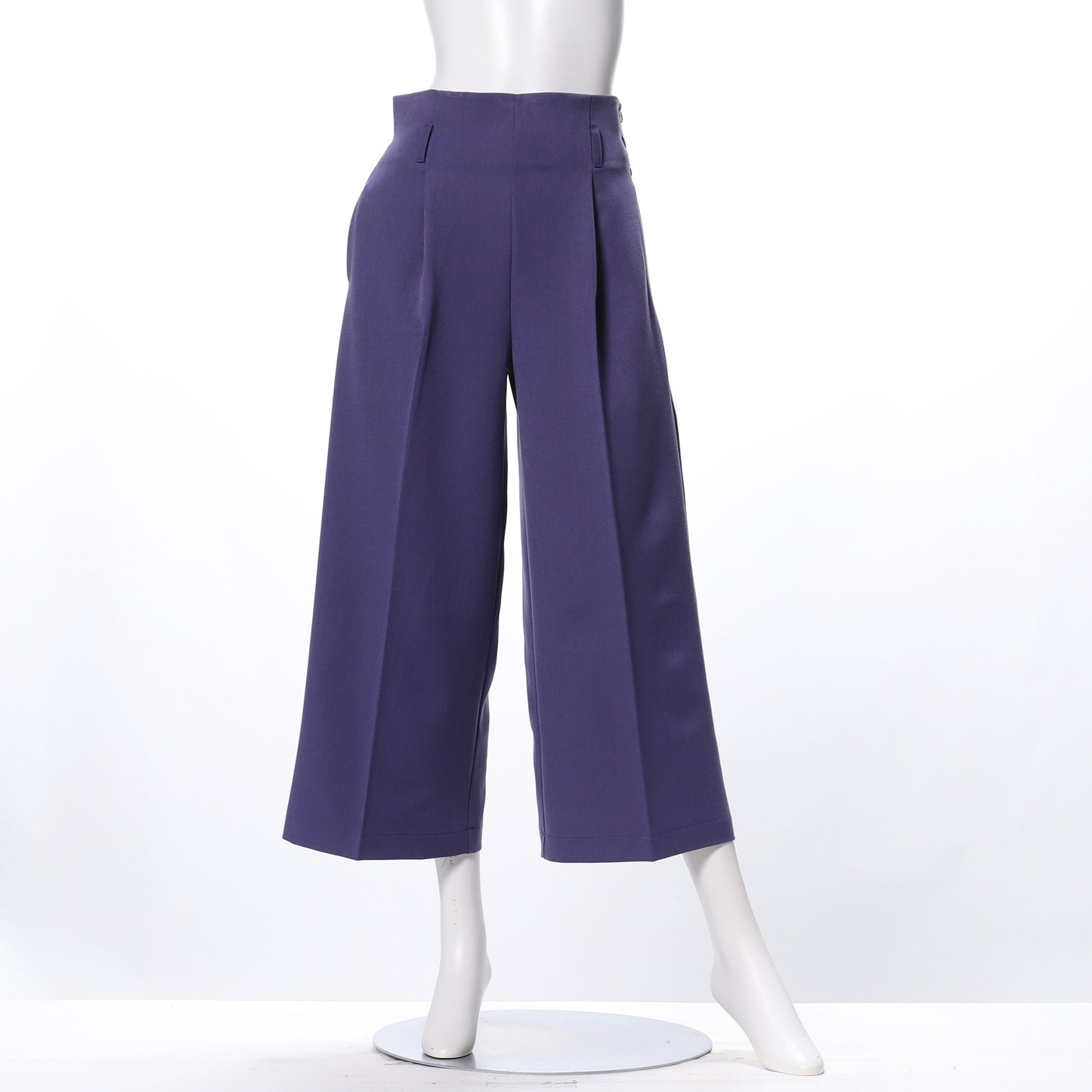 タック入りワイドパンツ