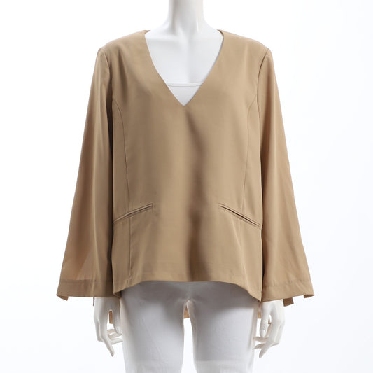 ポケットデザインVネックブラウス