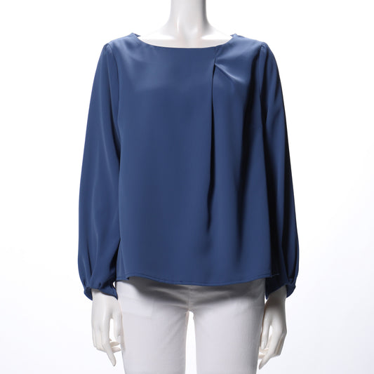 フロントタックボートネックブラウス