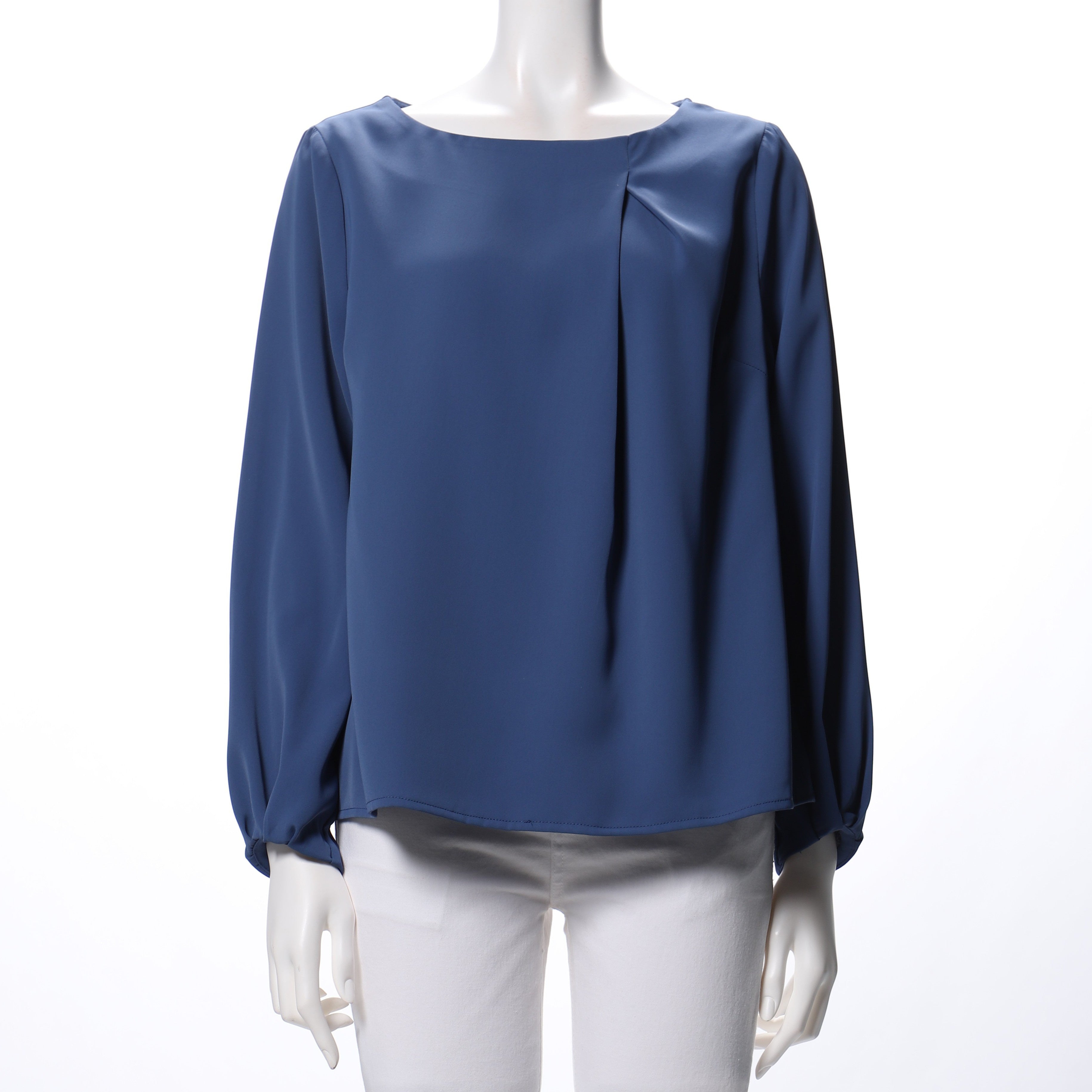 フロントタックボートネックブラウス