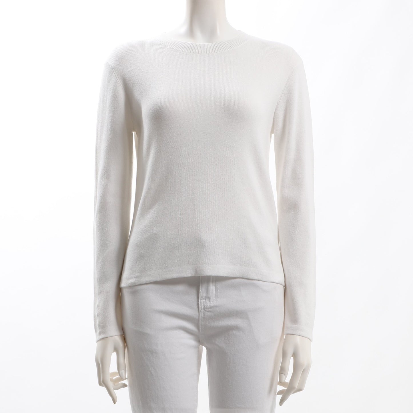 シンプルクルーネックニット