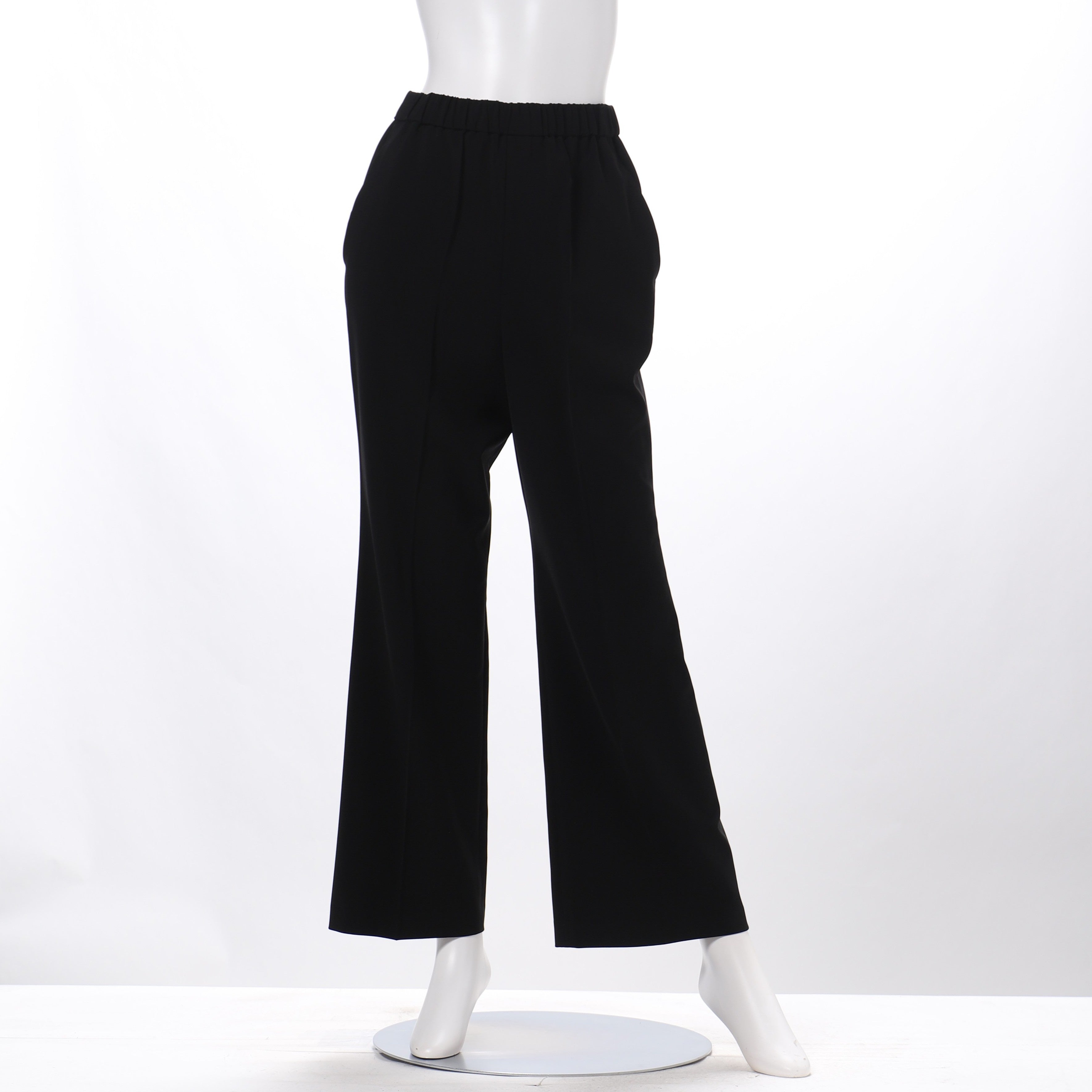 シンプルフレアパンツ