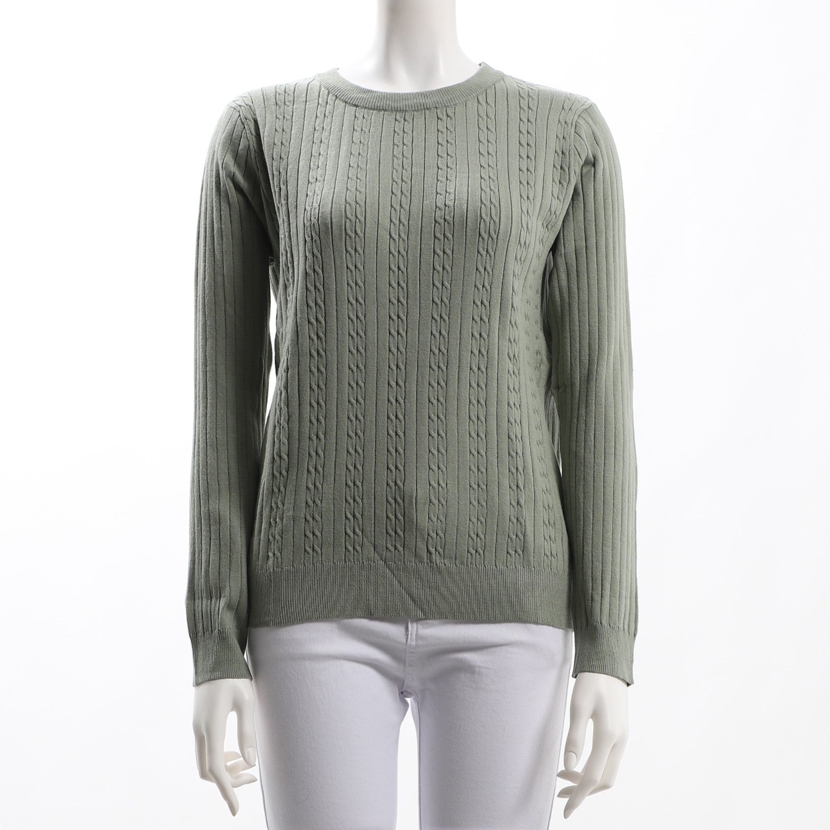 ケーブル模様クルーネックニット