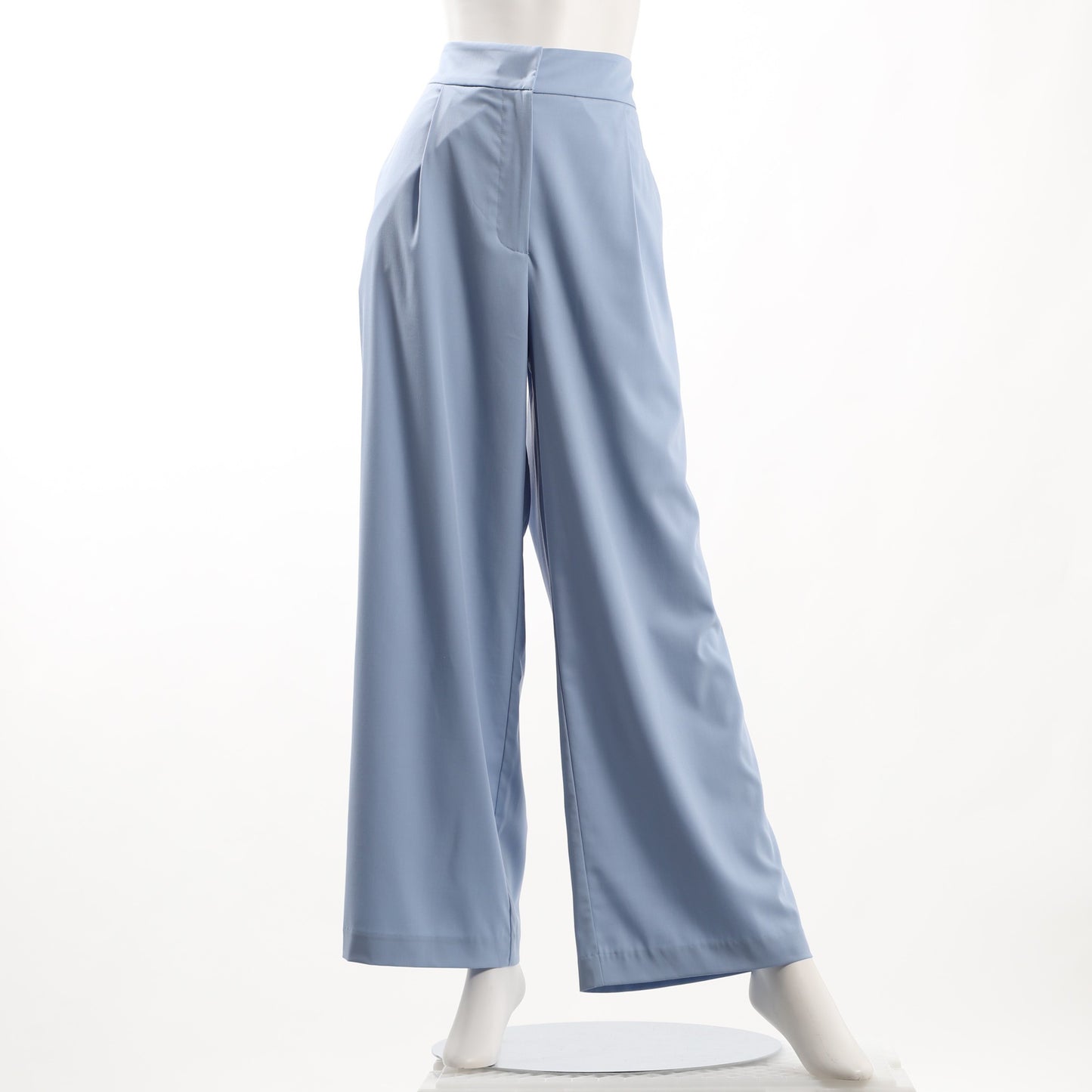 タック入りワイドパンツ