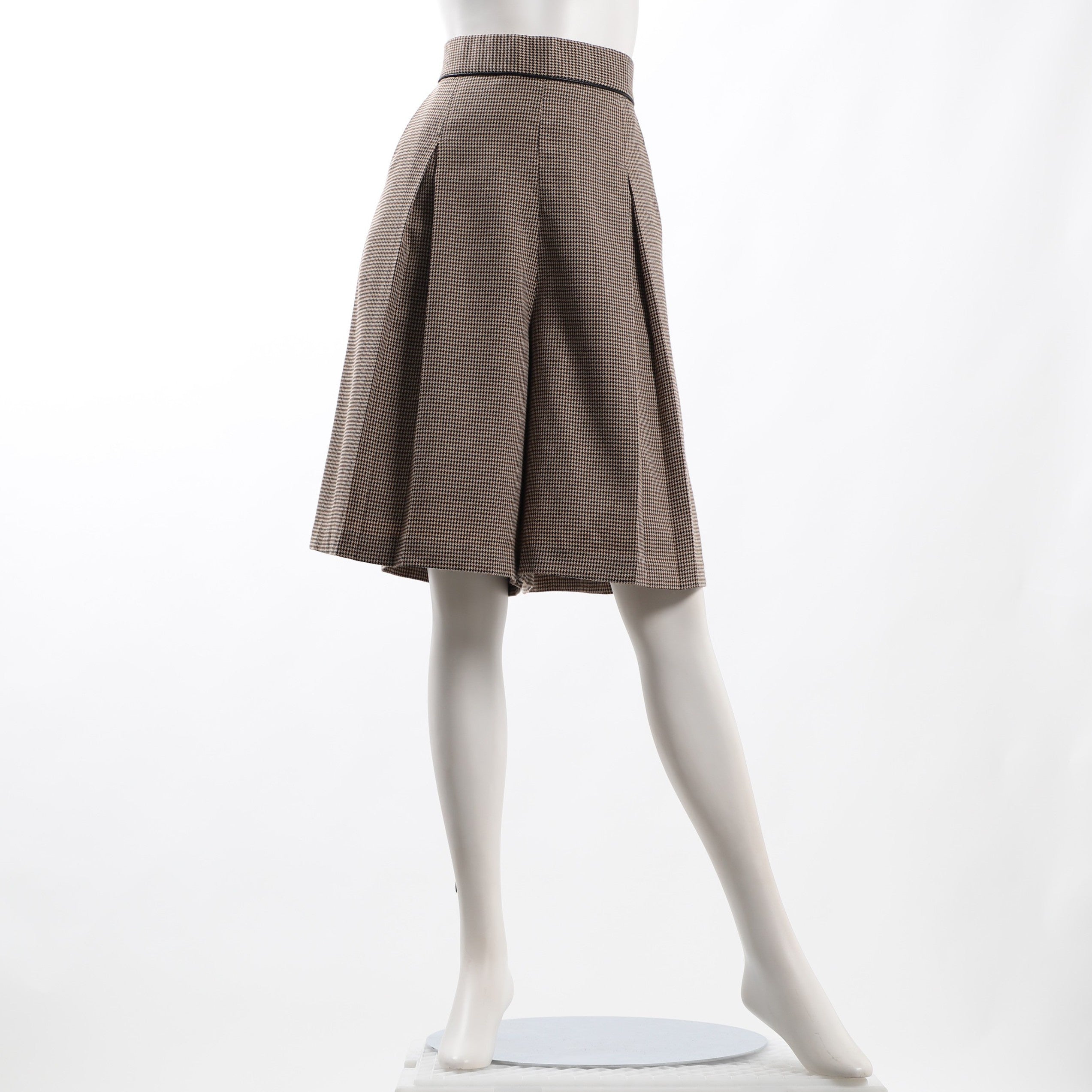 ハイウエストデザインハーフパンツ