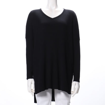 バックテールデザインVネックニット