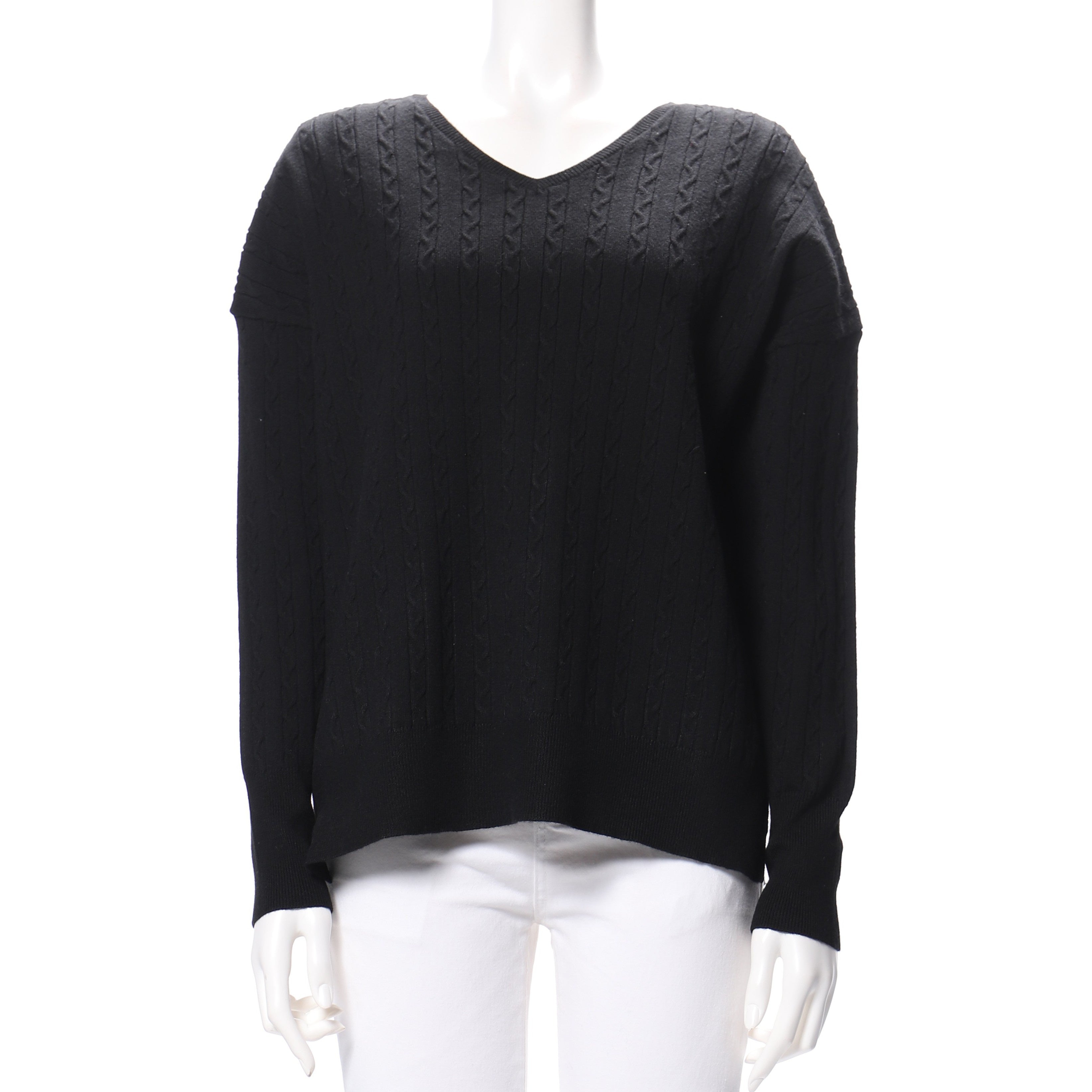 デザイン編みVネックニット