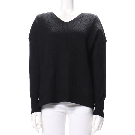 デザイン編みVネックニット