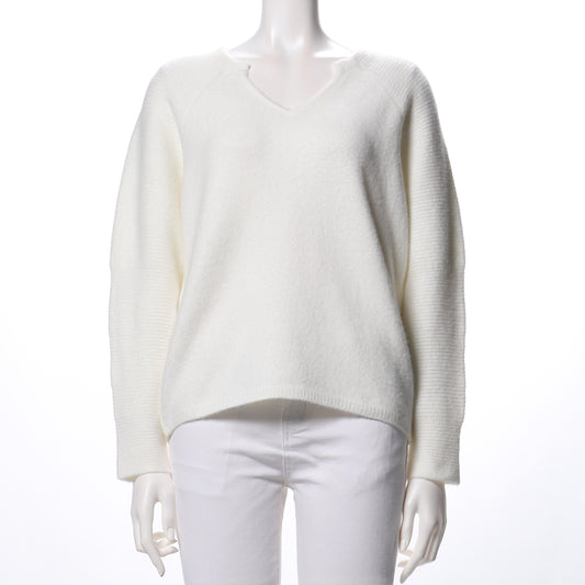 オープンフロントネックニット