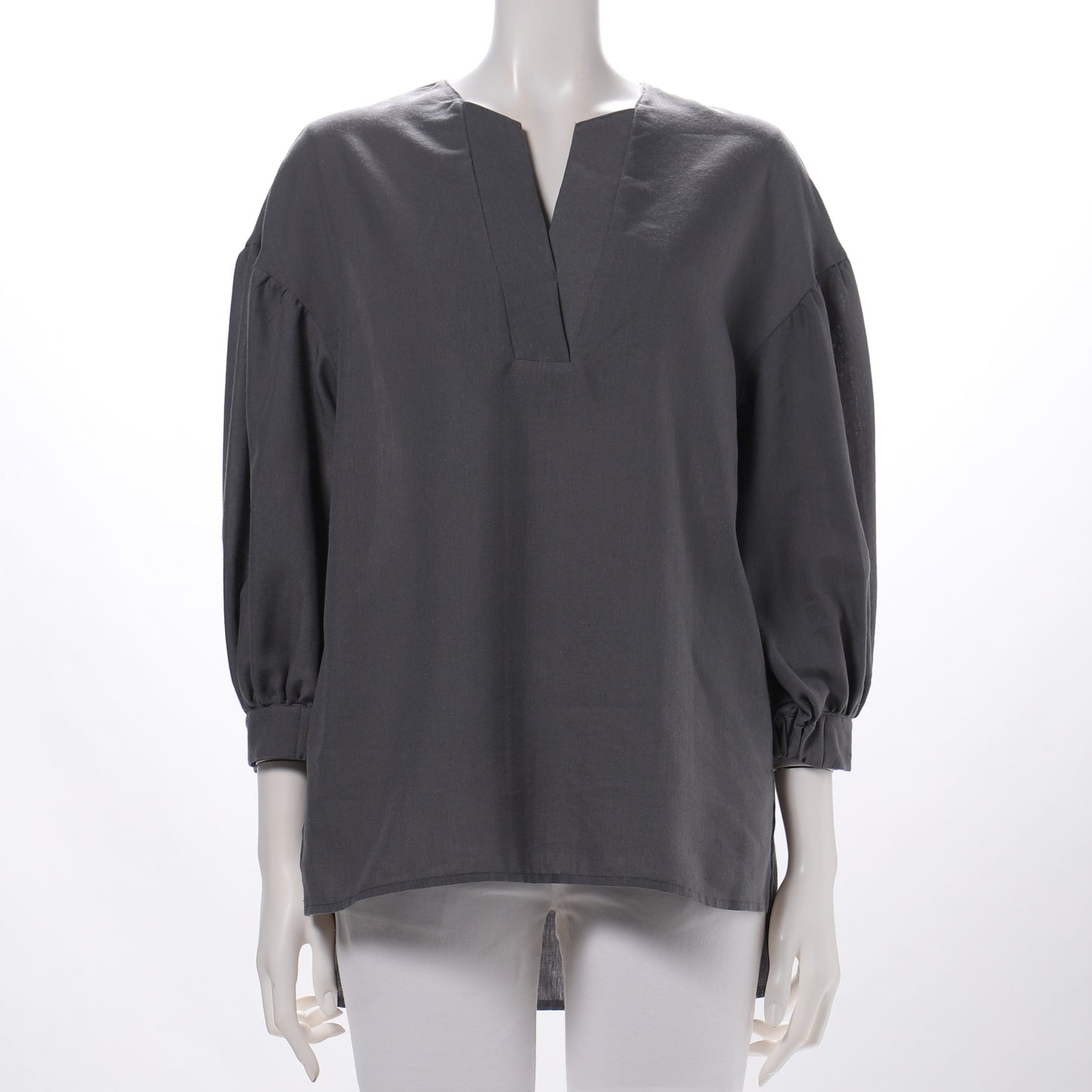 ふんわり袖ブラウス