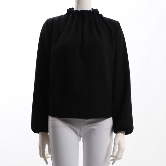 タックデザインネックブラウス