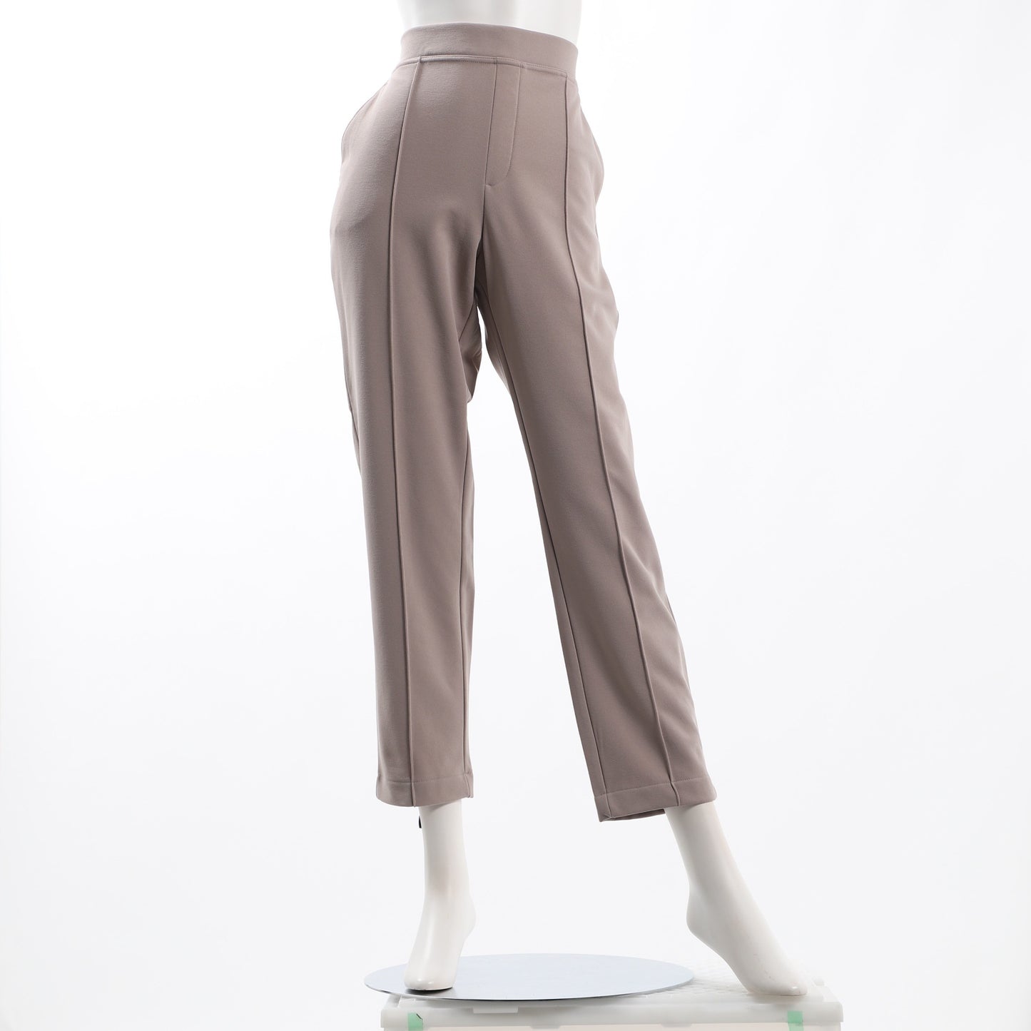 パイピングコードテーパードパンツ