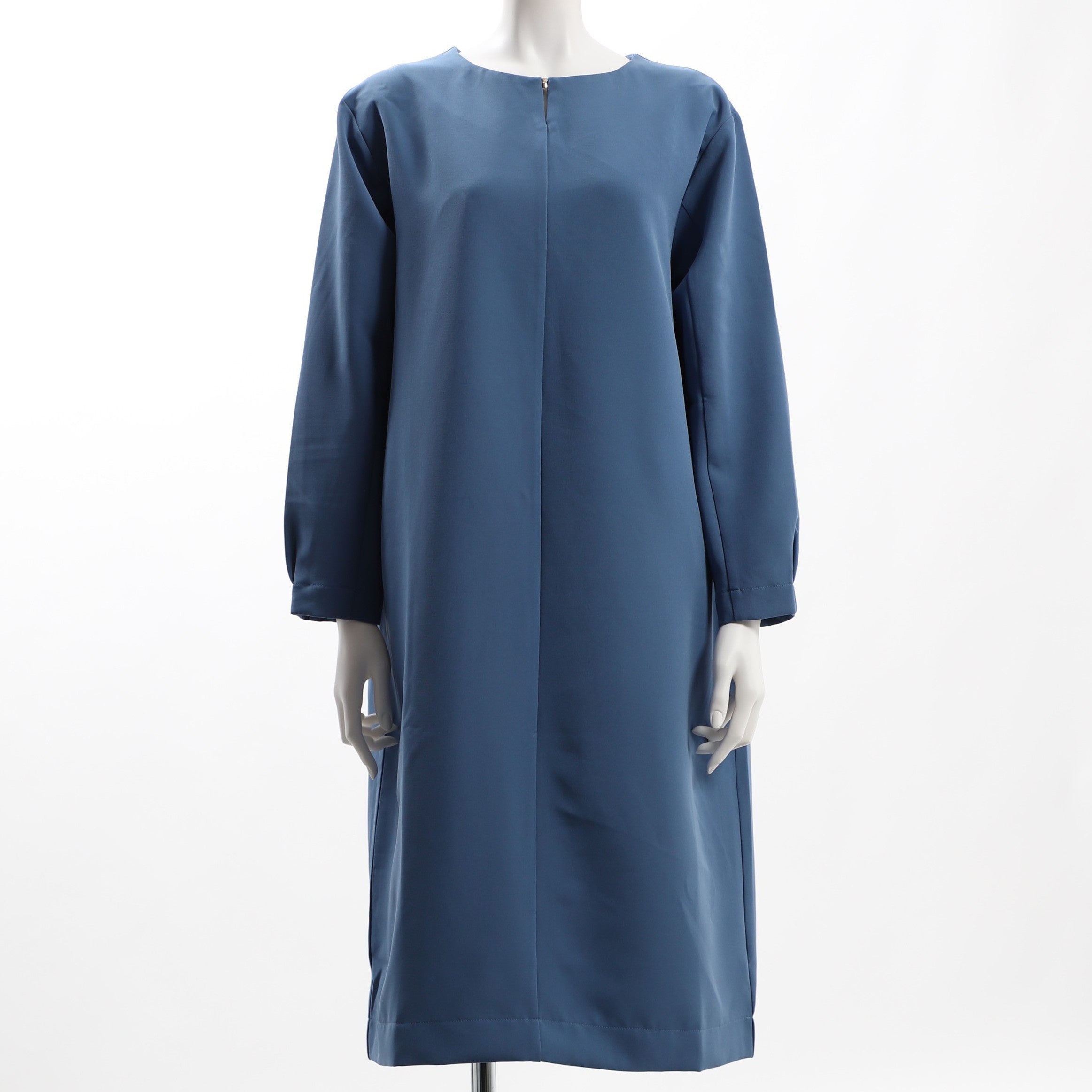 ネックラインデザインワンピース