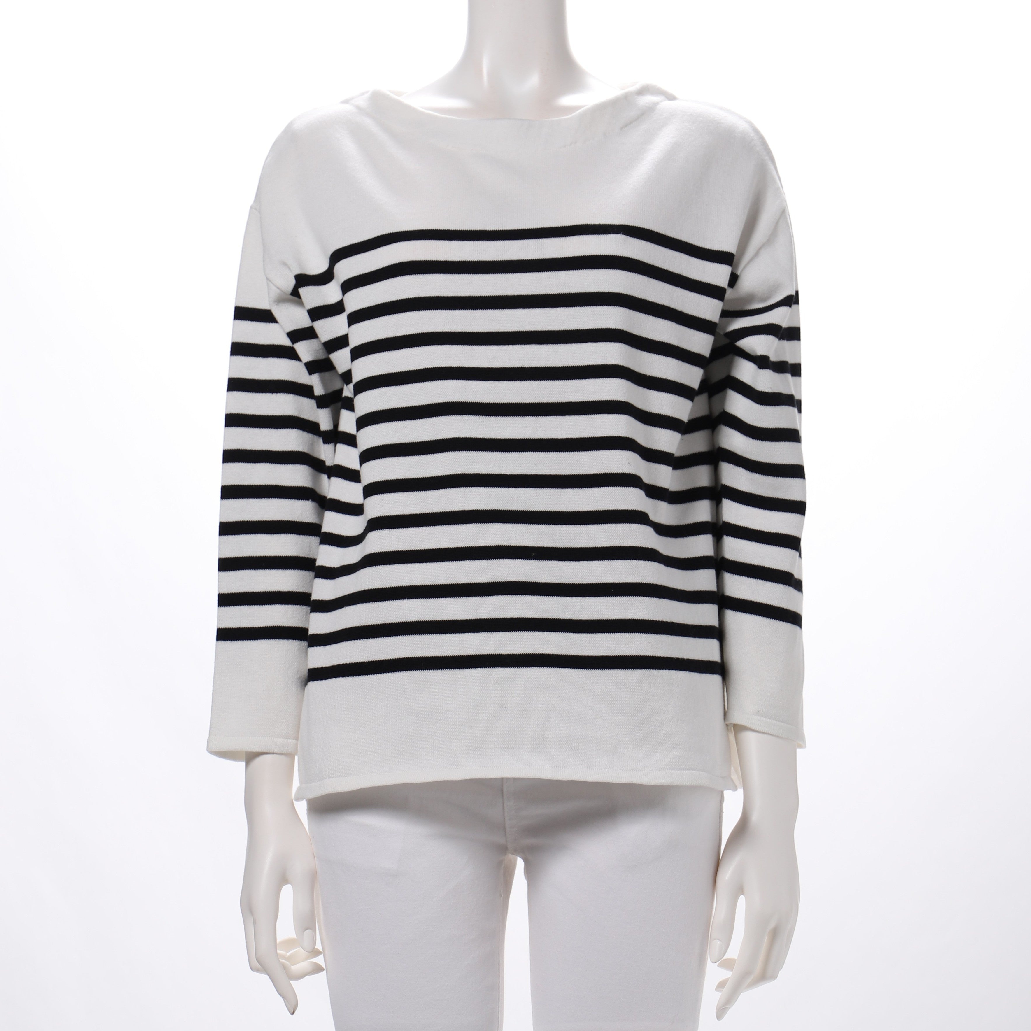 ドロップショルダー柄ニット