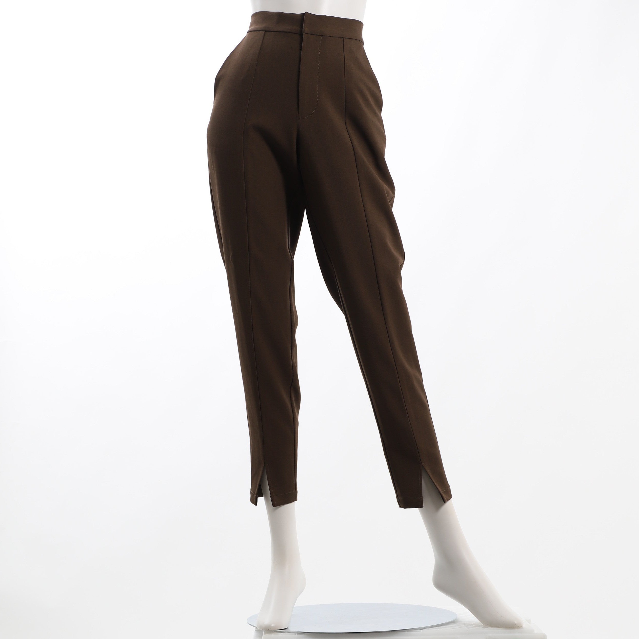 センターシームフロントスリットテーパードパンツ