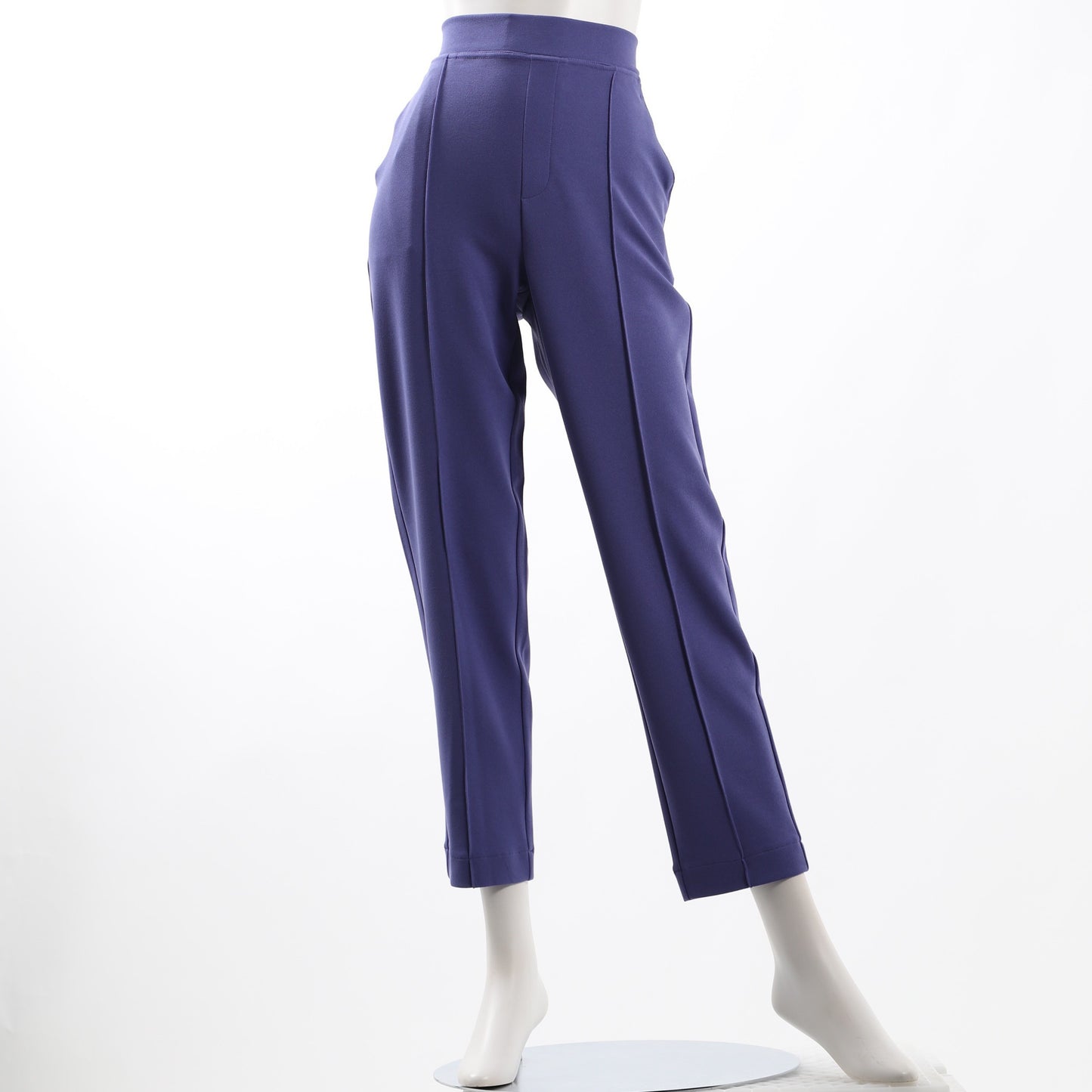 センターシームテーパードパンツ