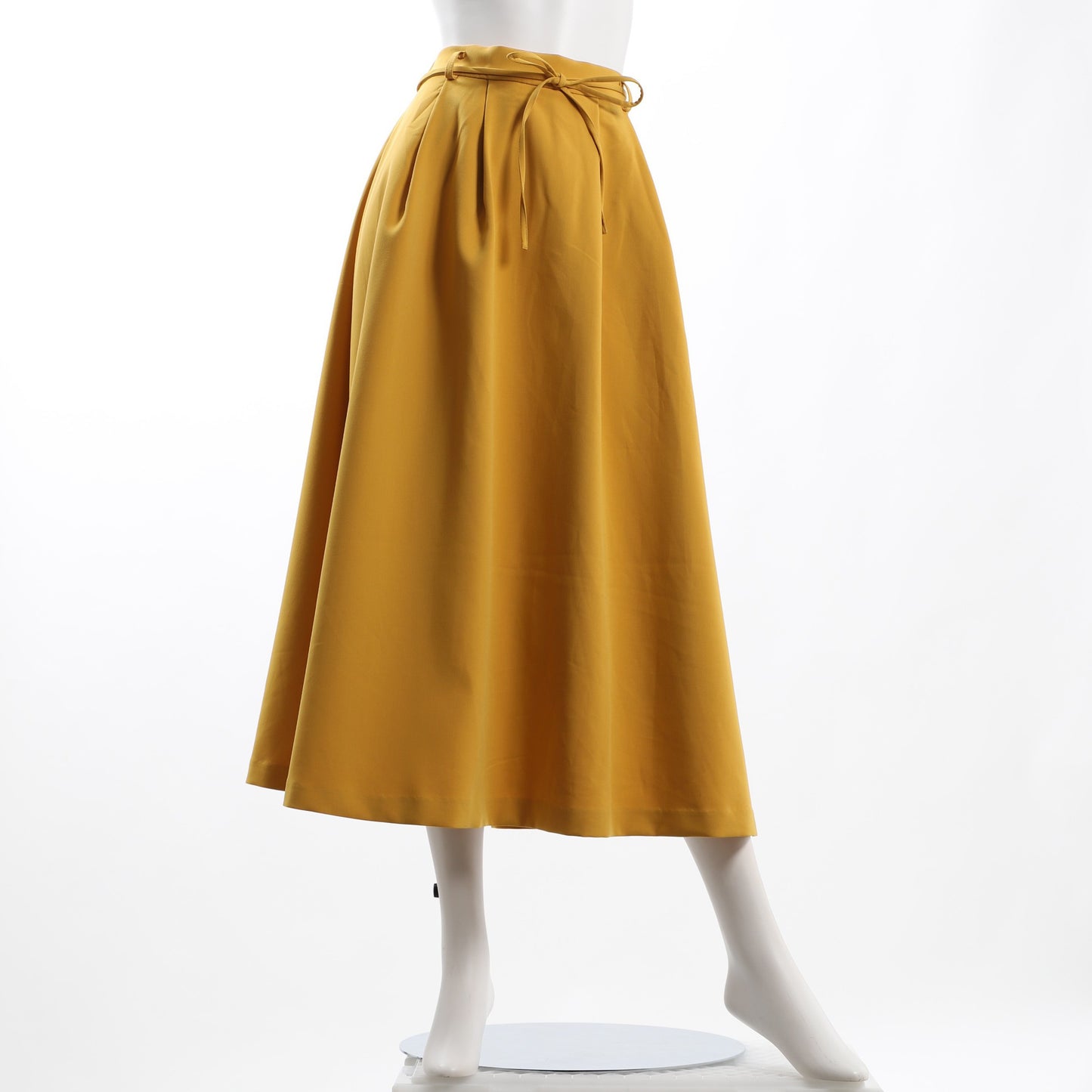 リボンベルト付きフレアスカート