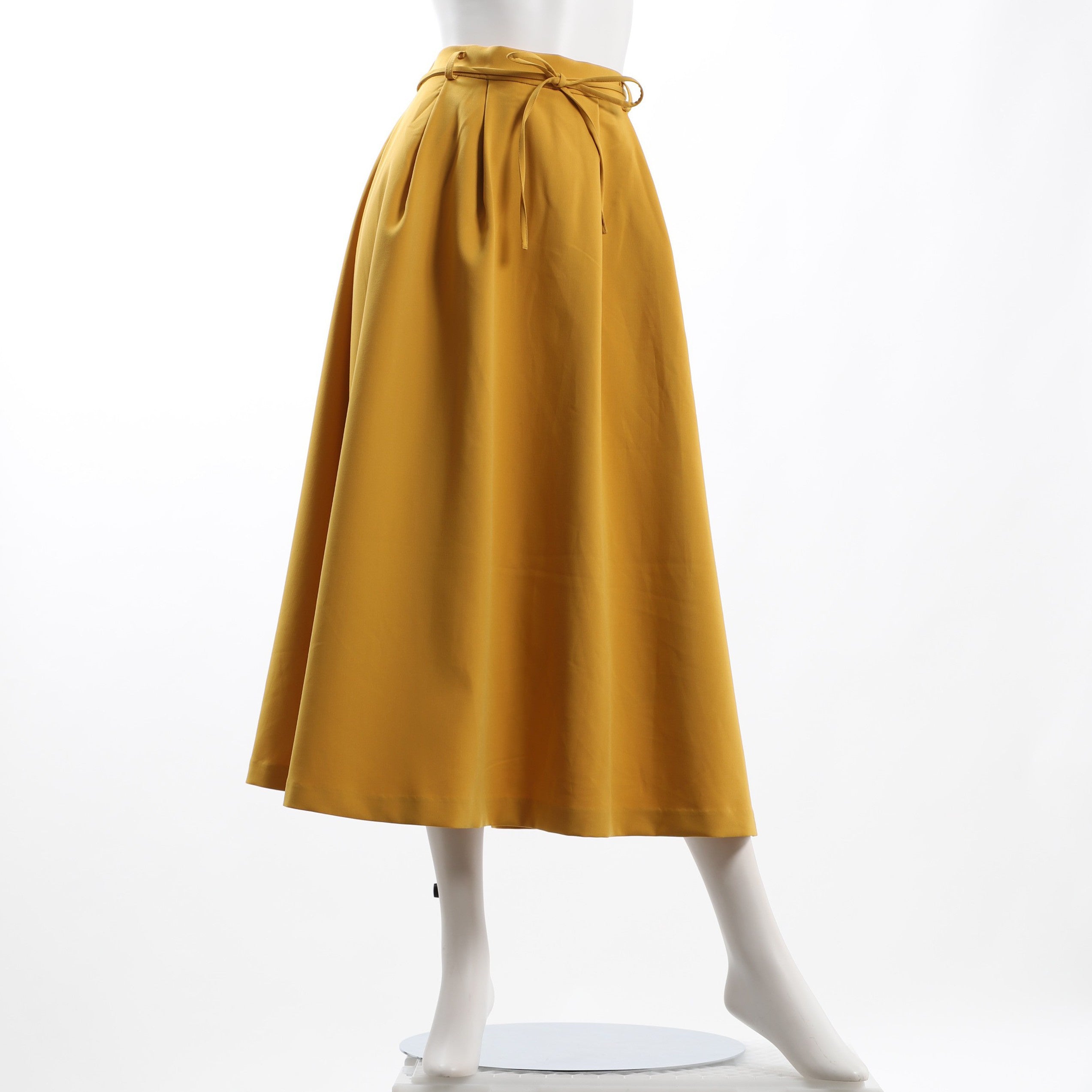 リボンベルト付きフレアスカート