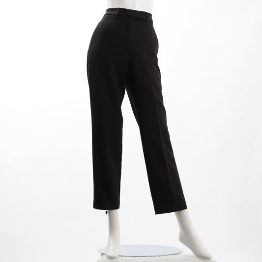 ケーブル編みニット