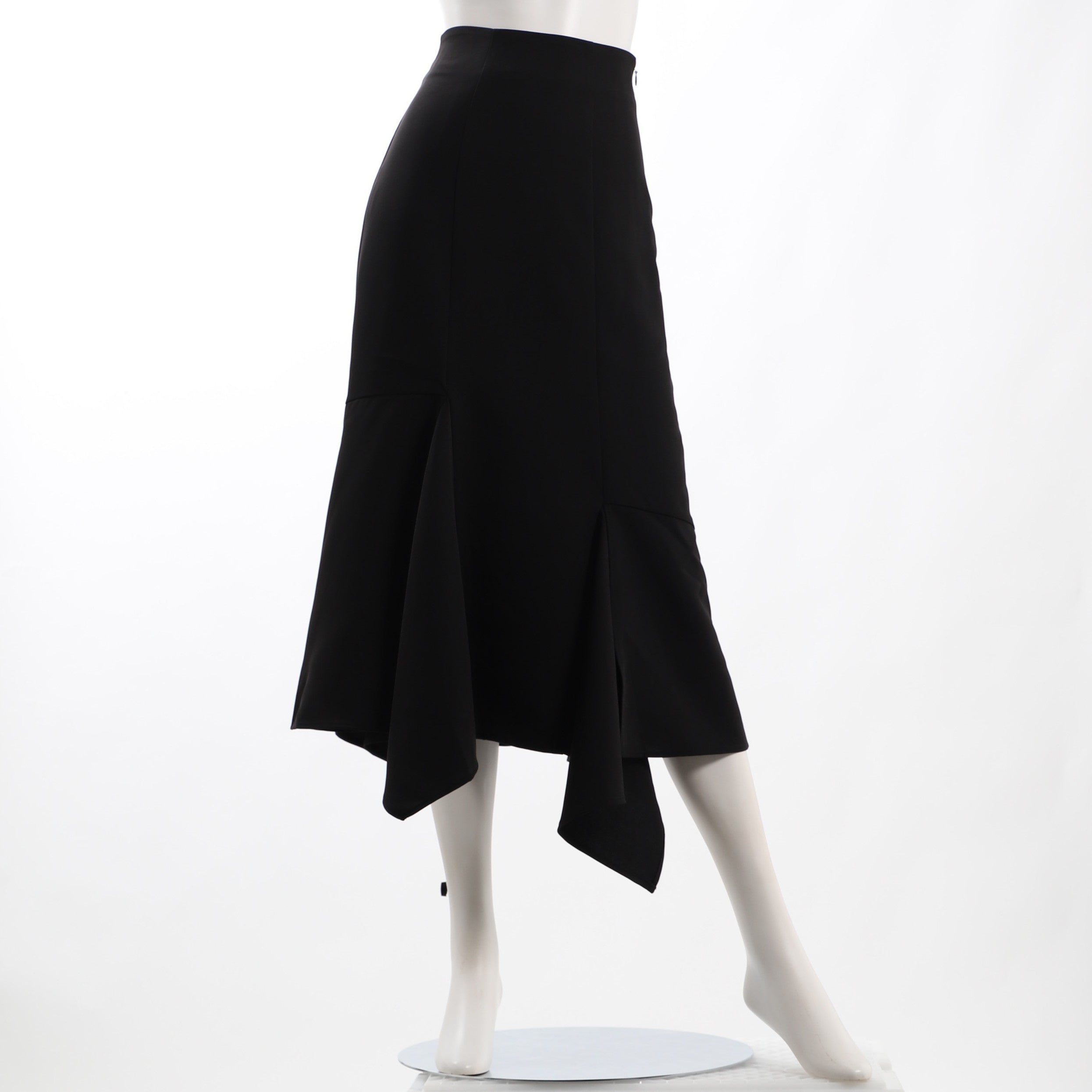 イレギュラーヘムデザインAラインスカート