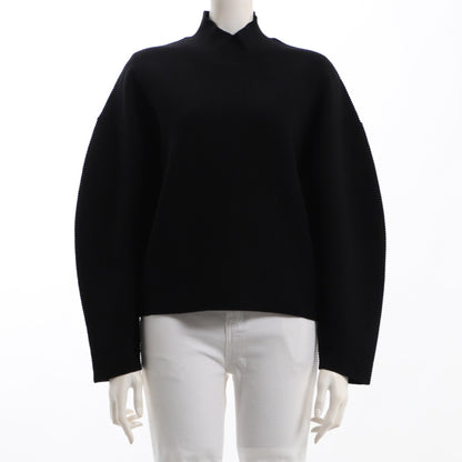 カーブスリーブボトルネックニット