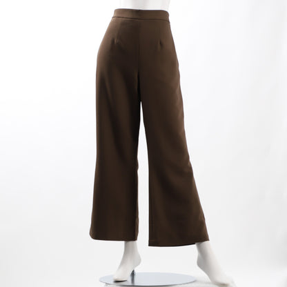 シンプルデザインフレアパンツ