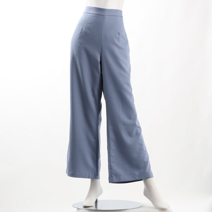 シンプルデザインフレアパンツ