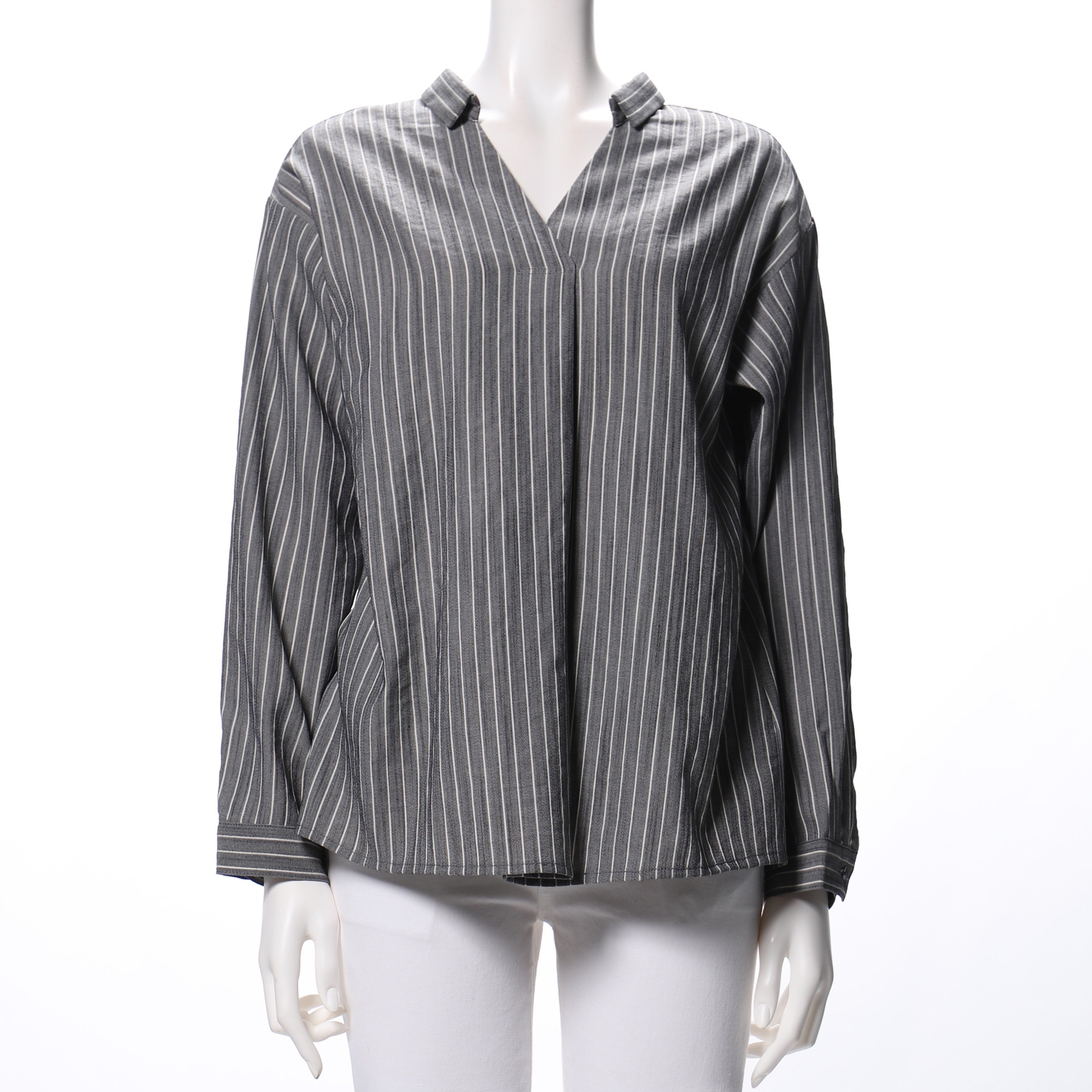 ストライプ柄スキッパーブラウス