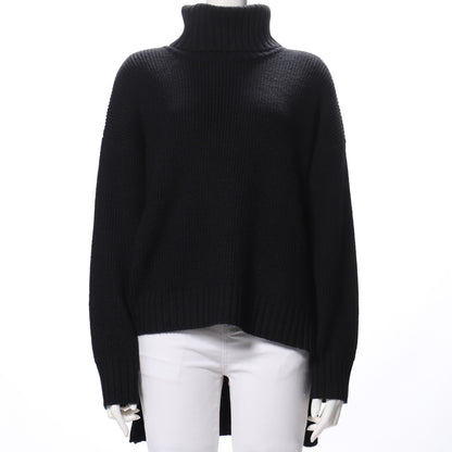 バックテールタートルネックニット