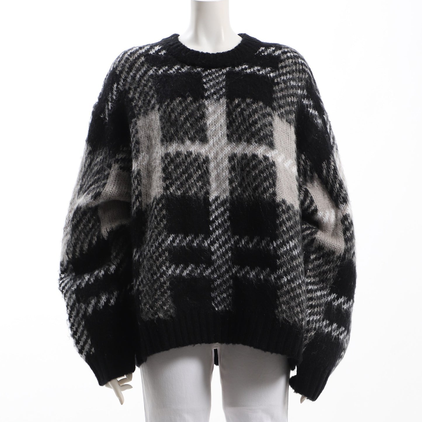 大きめチェック柄ボリュームニット