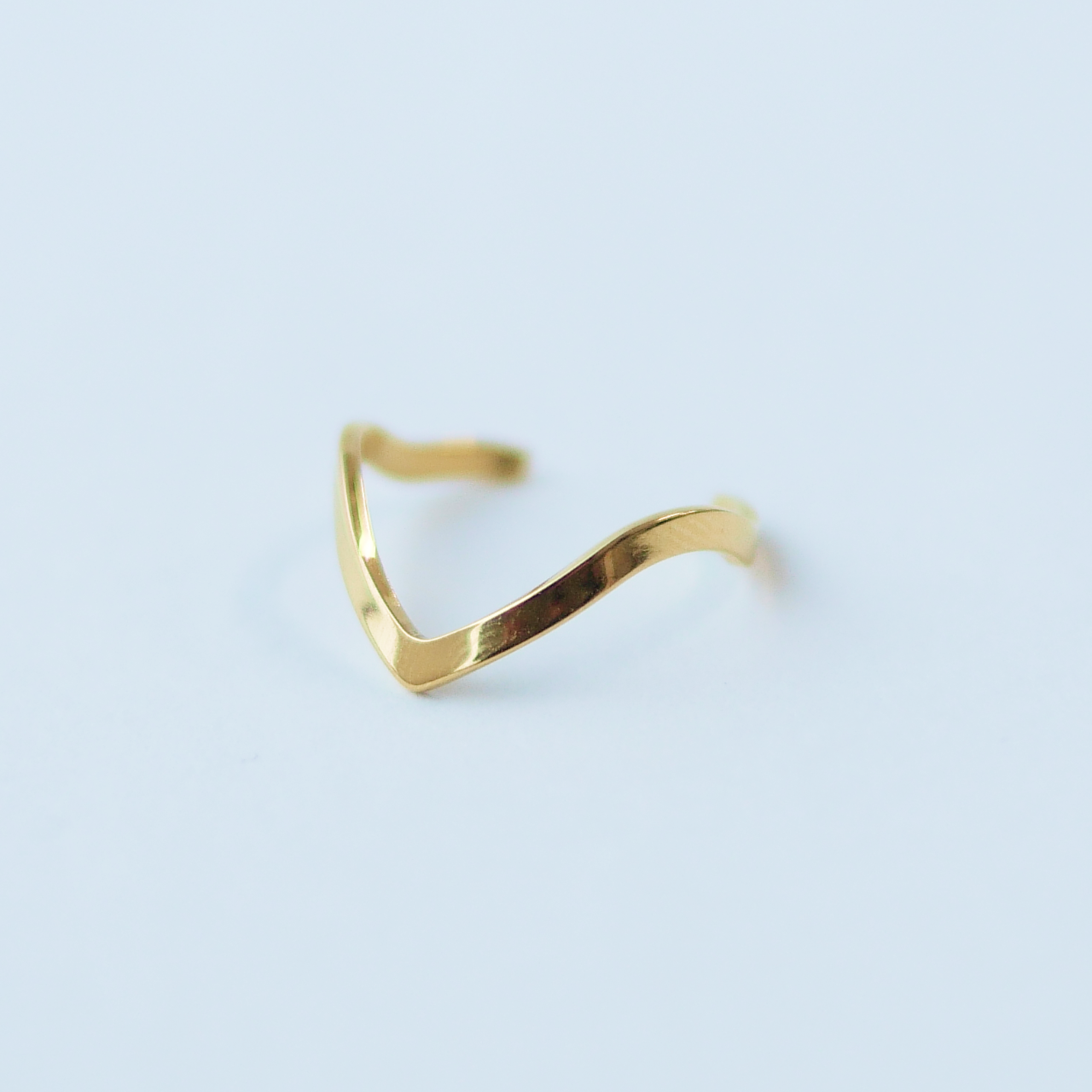 【金属アレルギー対応】ハンサムVラインリング