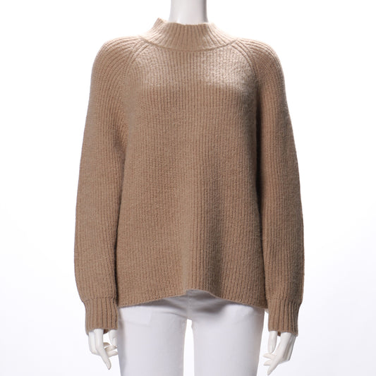 バックテールハイネックニット