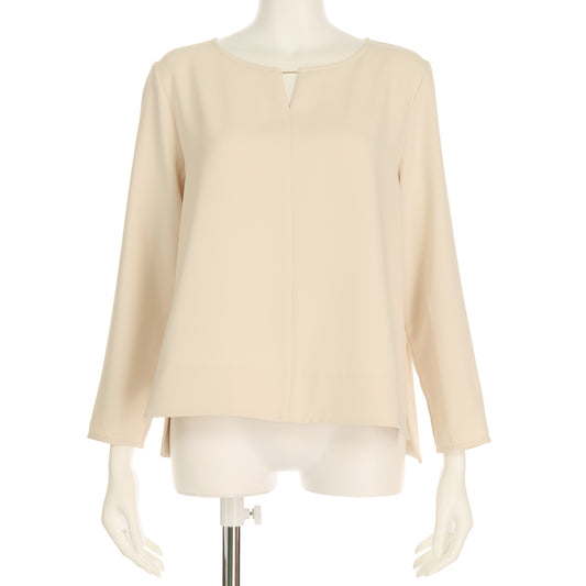 メタルパーツオープンフロントネックブラウス