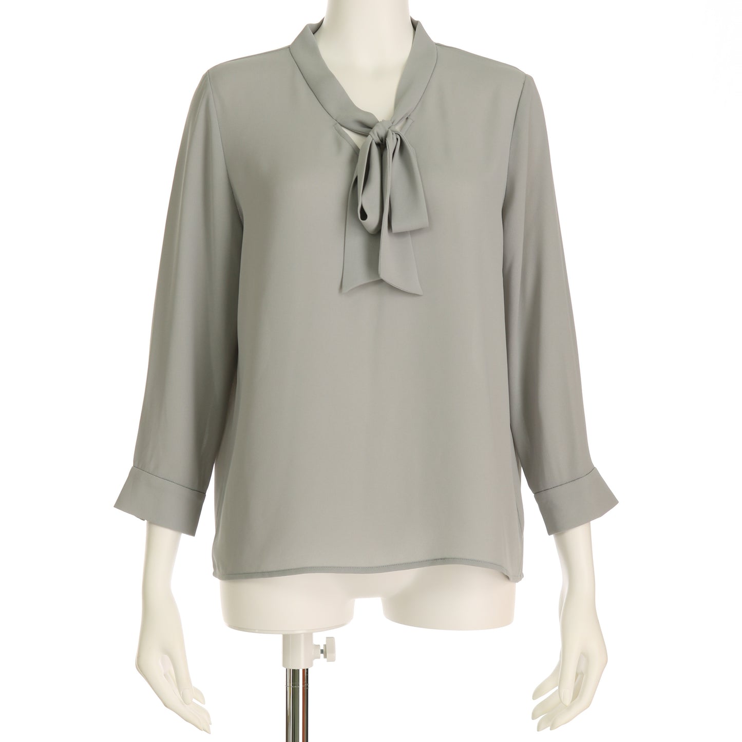 ボウタイブラウス