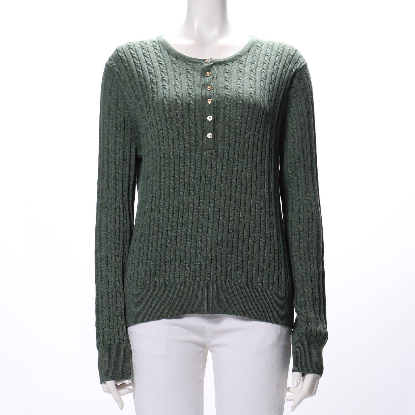 フロントボタン細ケーブル編みラウンドネックニット