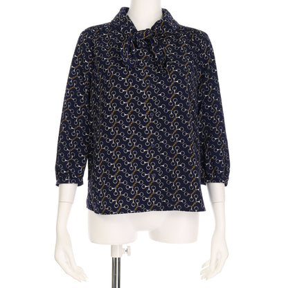 ボウタイネックブラウス