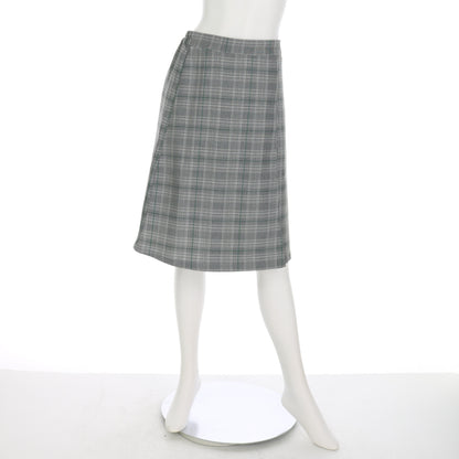 チェック柄セミタイトスカート