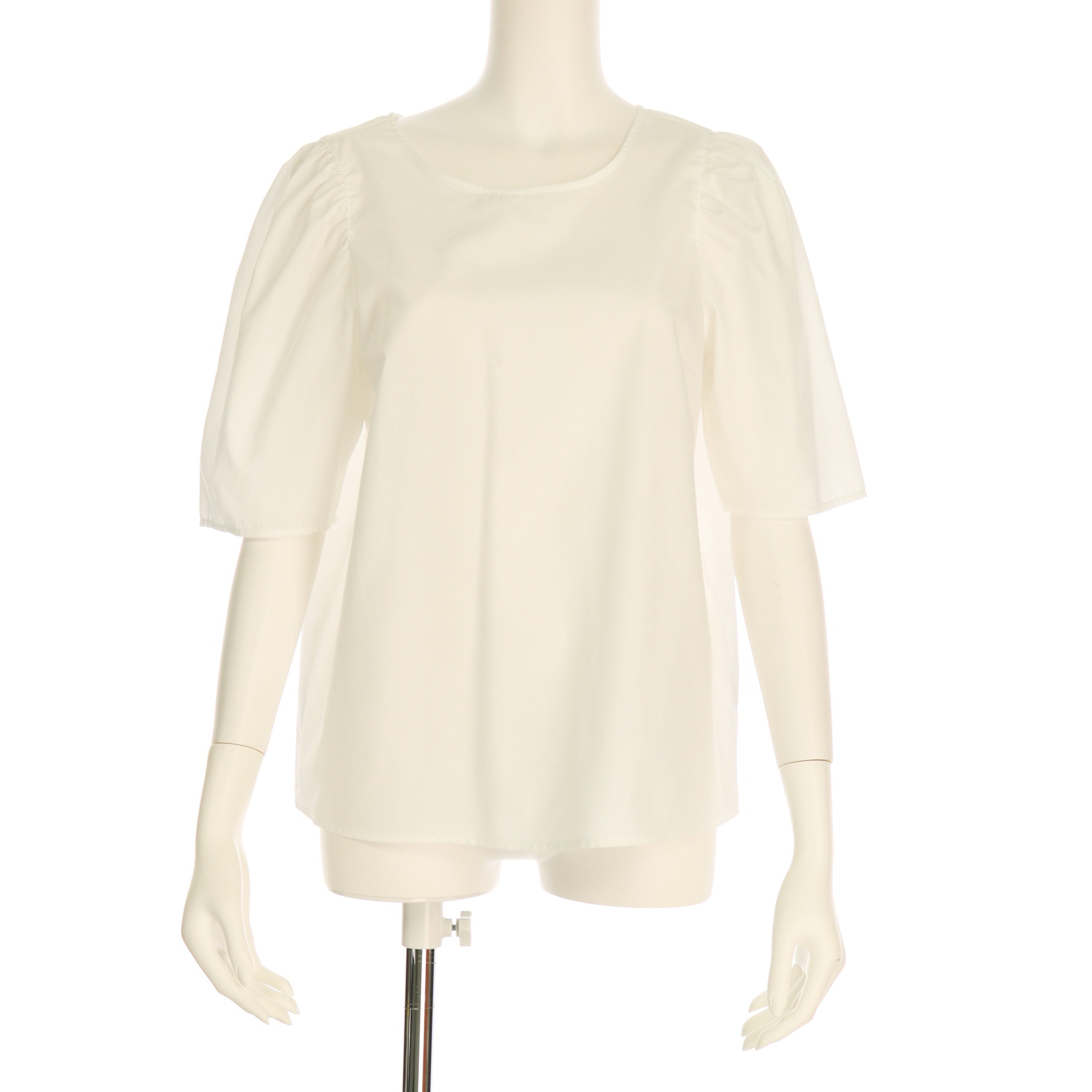 ふんわり袖バックボタンブラウス