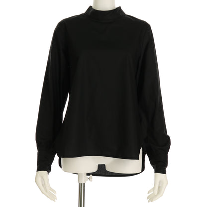 シンプルデザインブラウス