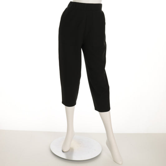 キレイ目なポケット付きクロップドパンツ